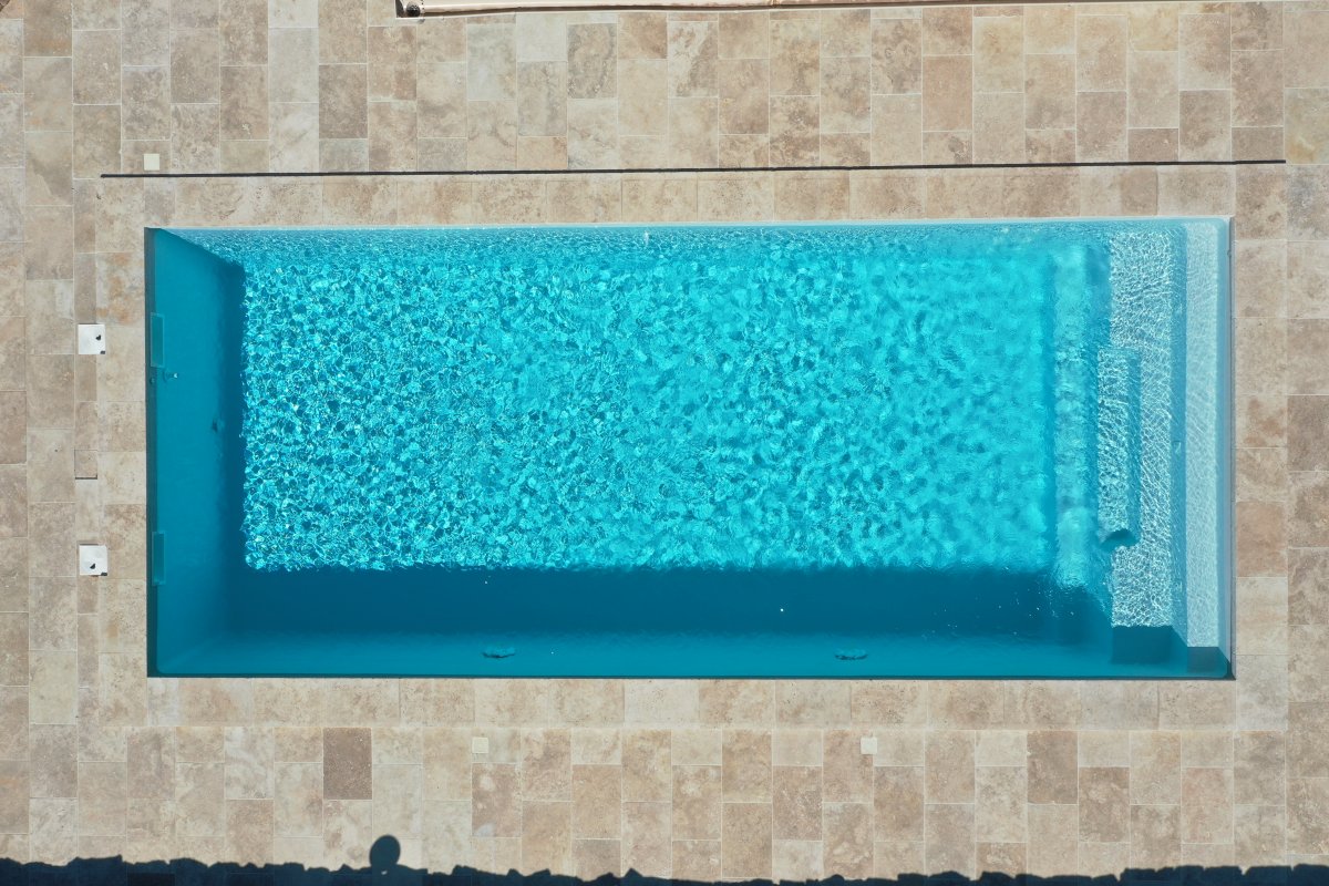 piscine aixoise 9m coque - Photo piscine à coque