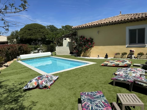 Les équipements indispensable pour votre piscine coque