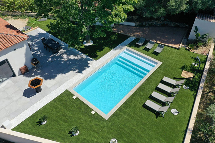 piscine de 8m vu du ciel - Photo piscine à coque