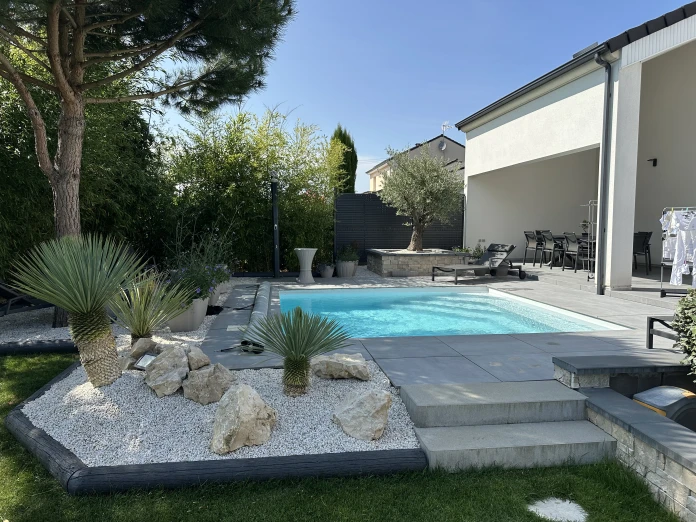 Idée aménagement d'une piscine carré - Photo piscine à coque
