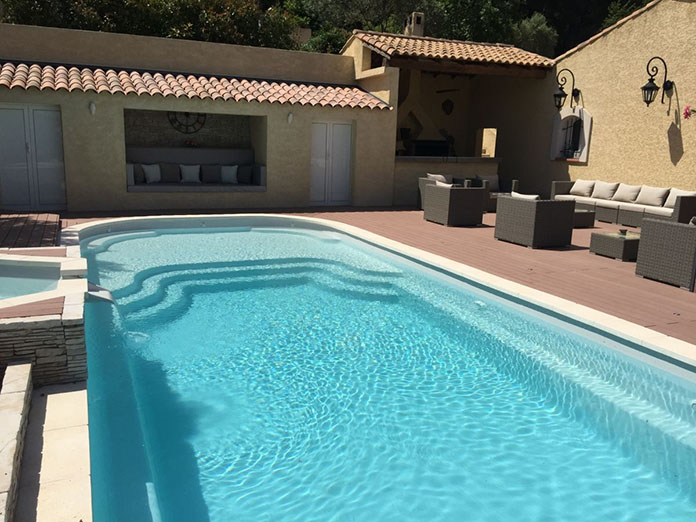 Am&eacute;nagement piscine avec plage