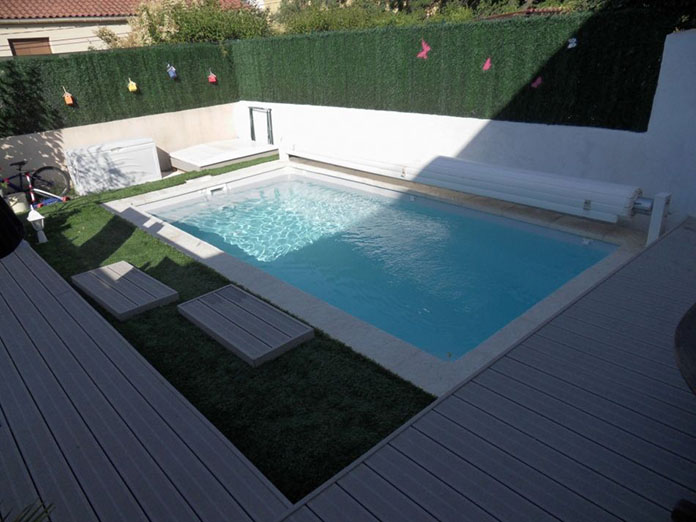 petite piscine en coque