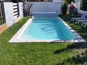 Piscine rectangle avec volet hors sol - piscine coque polyester