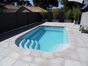 photo Petite piscine coque - piscine coque polyester