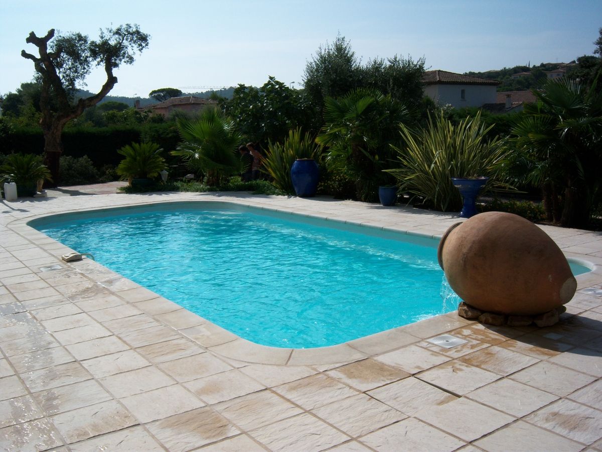 Piscine en coque 8 par 4