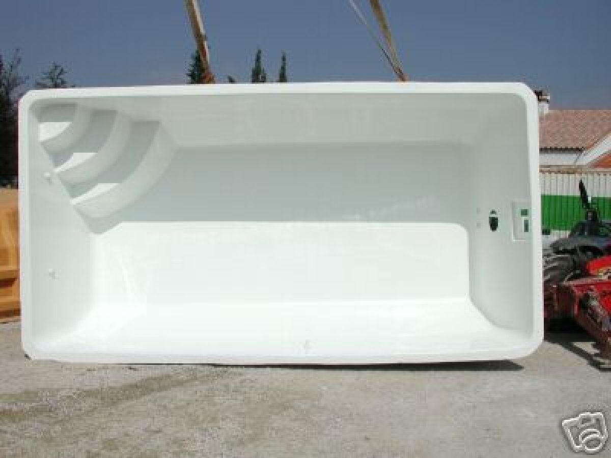 Photo petite piscine 5 par 2,50 - Photo d'une piscine coque