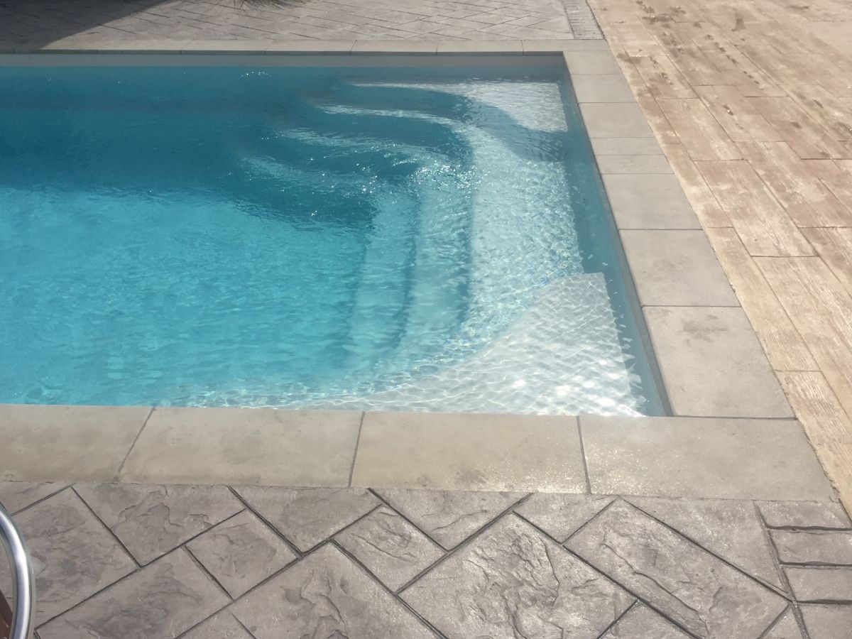 Piscine coque moderne - Photo piscine à coque