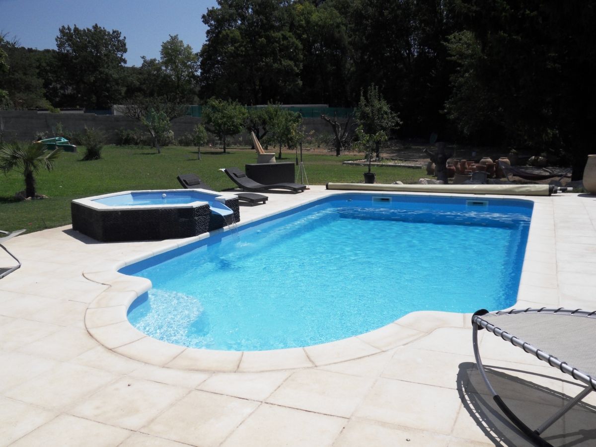 Piscine et spa, accessoires de piscine et spa, jacuzzi en