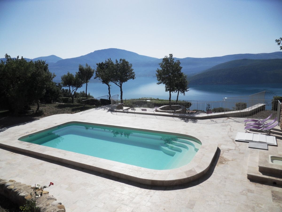 Piscine pour chambre d'hôte - Piscine coque