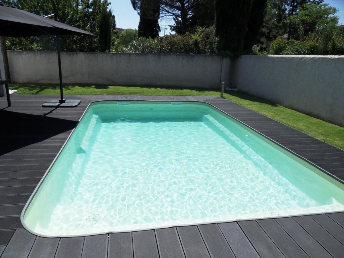 piscine coque vert lagon - Photo piscine à coque