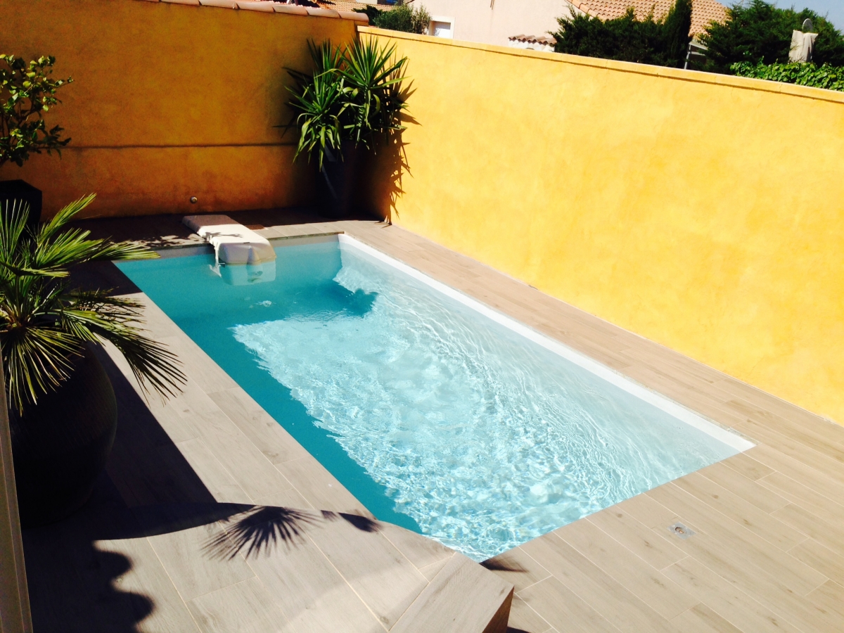 Photo Petite piscine polyester de 5m - Photo d'une piscine coque