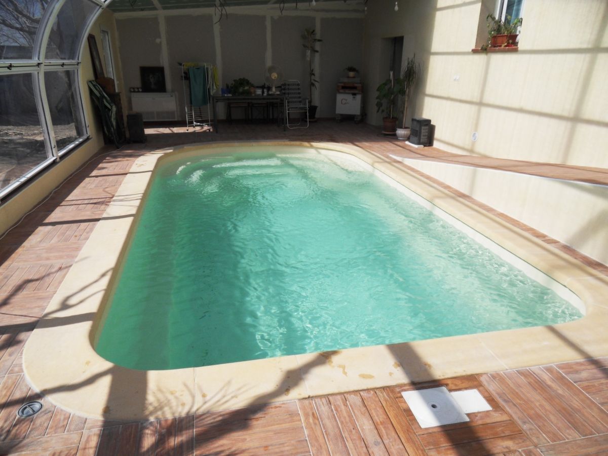 Petite piscine d'intérieur - Photo piscine à coque