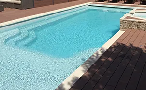 piscine coque avec plage