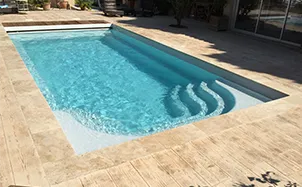 jolie piscine coque 7-8m